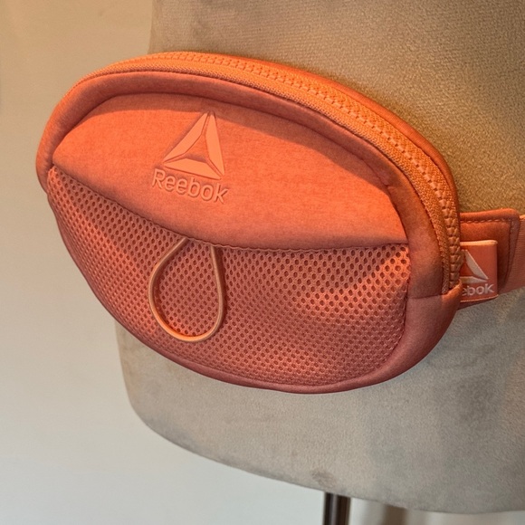 Reebok pink Belt Bag EUC - Picture 2 of 13